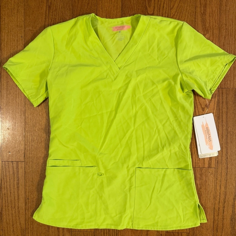 NWT EliteMed Neon Yellow Short Sleeve Tee Scrubs Shirt Womens Size M